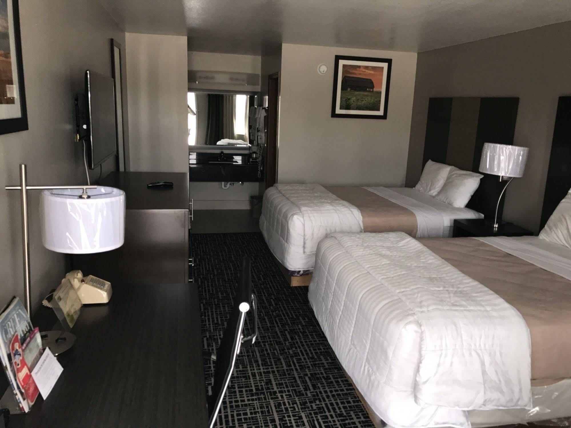 Hotel Days By Wyndham Grove
