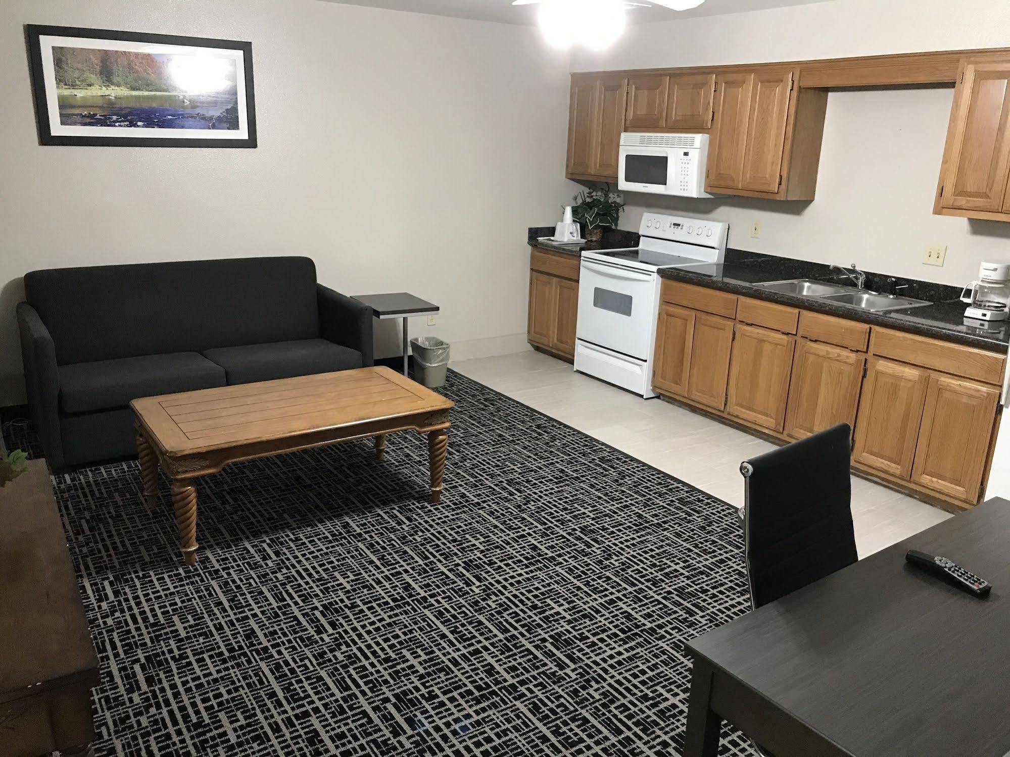 Days By Wyndham Hotel Grove